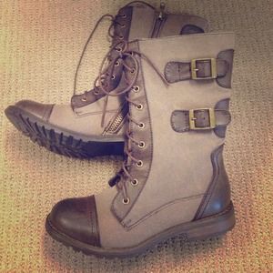 Combat lace up boot