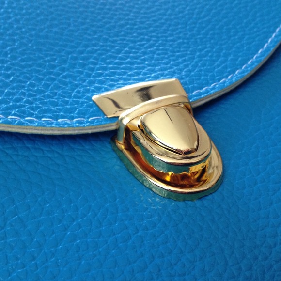 Blue large clutch crossbody - Picture 2 of 2