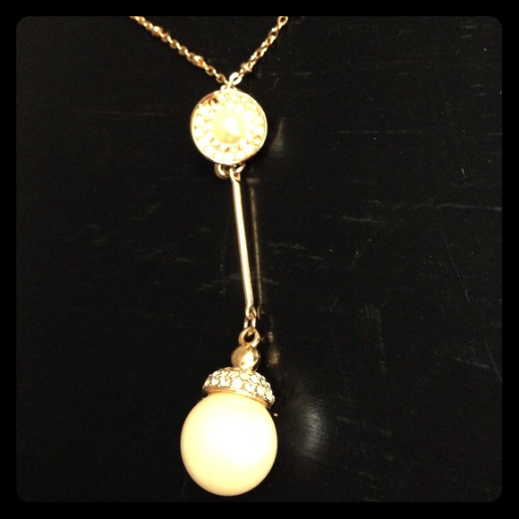 SOLD Gold, diamanté and pearls necklace So elegant