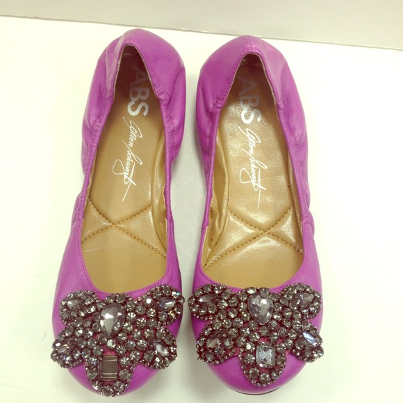 💃💥SOLD💥💃Bejeweled ballerina flats NWOT