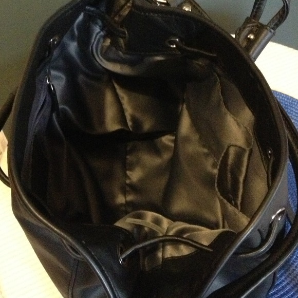 SOLD IN BUNDLE COACH CROSSBODY - Picture 3 of 4