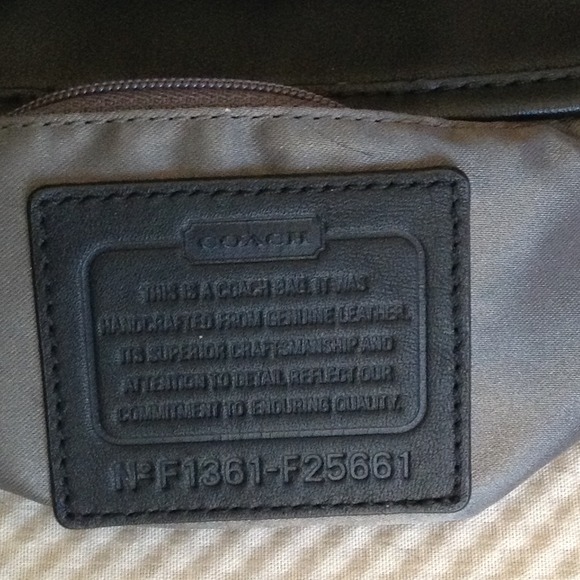 SOLD IN BUNDLE COACH CROSSBODY - Picture 4 of 4