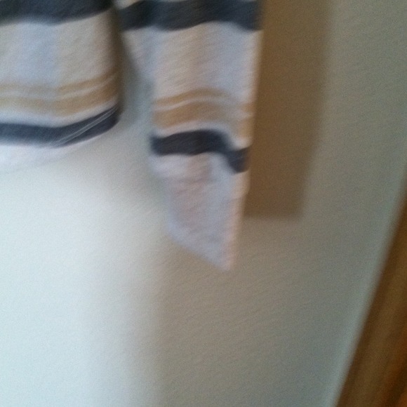 Top - Picture 4 of 4