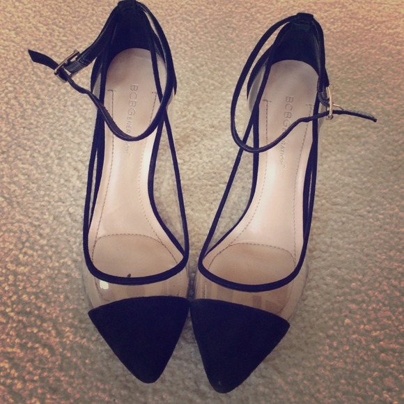 SOLD‼️ BCBG SHOES - Picture 1 of 4