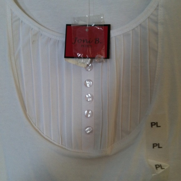 NWT top - Picture 2 of 3