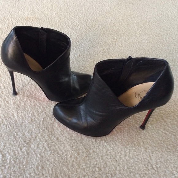 Christian Louboutin's - Picture 2 of 4