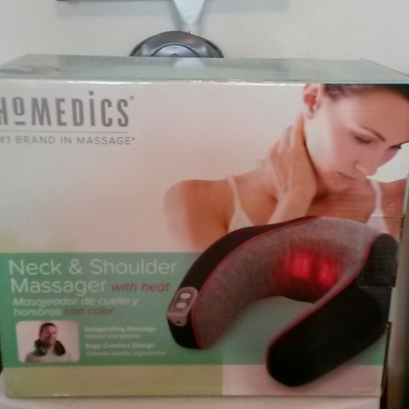 Neck and shoulder massager with heat