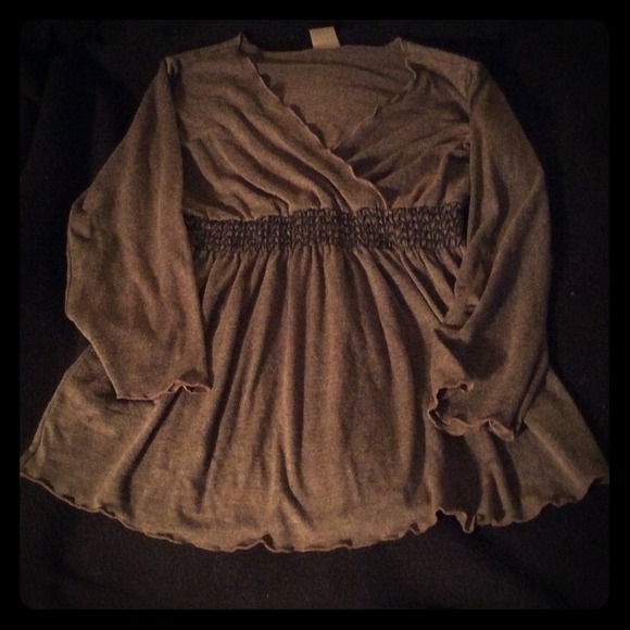 Gray shirt black stitching!!!