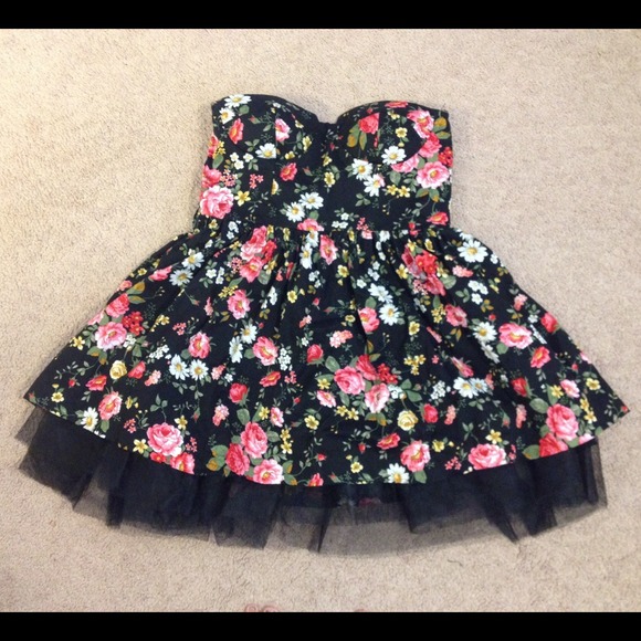 Sold - Picture 2 of 3