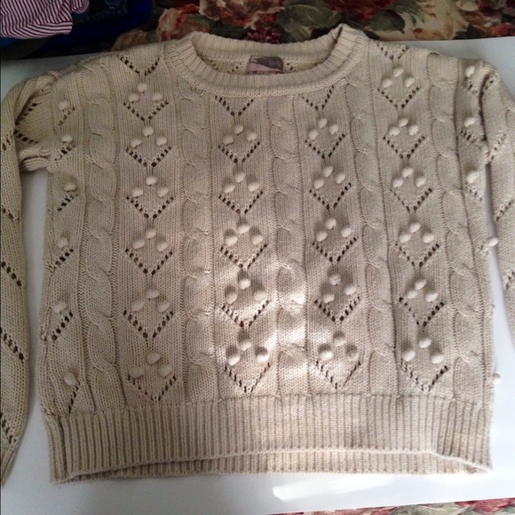 Cream/neutral sweater