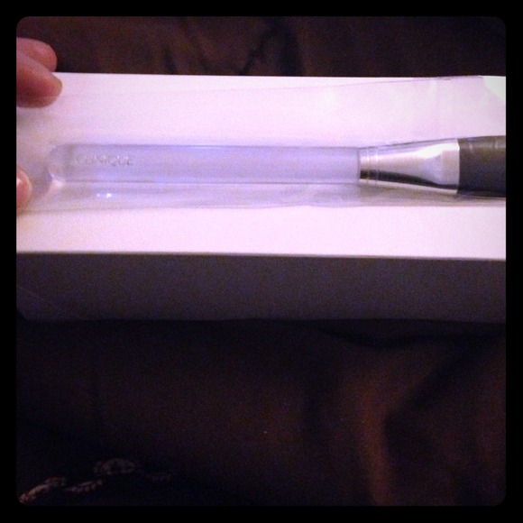 Clinique foundation brush