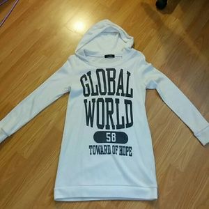 White long sleeve w hood