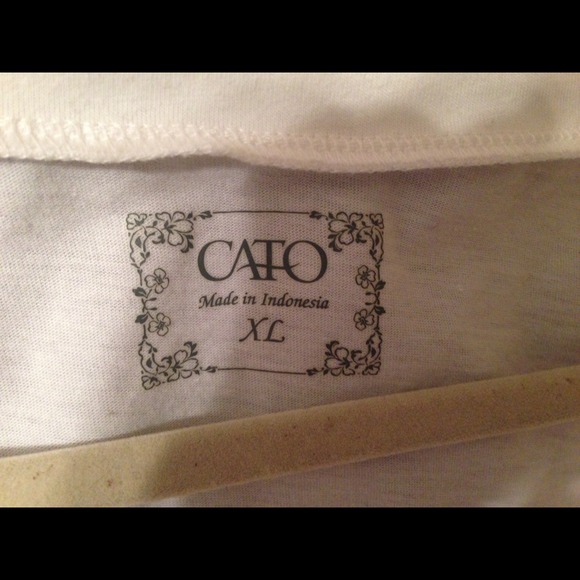 V-neck white blouse / top.  Bell sleeves. - Picture 2 of 2