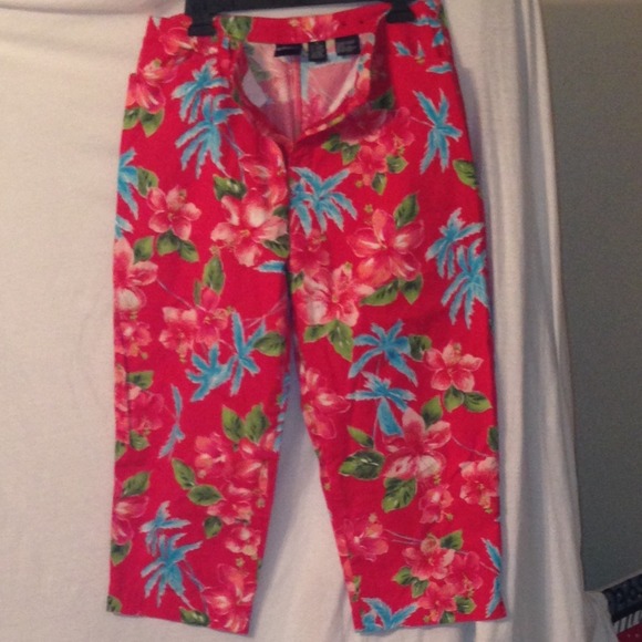 Red Hawaiian Capri pants.  Size 14 - Picture 2 of 3