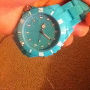 🐣 Turquoise watch