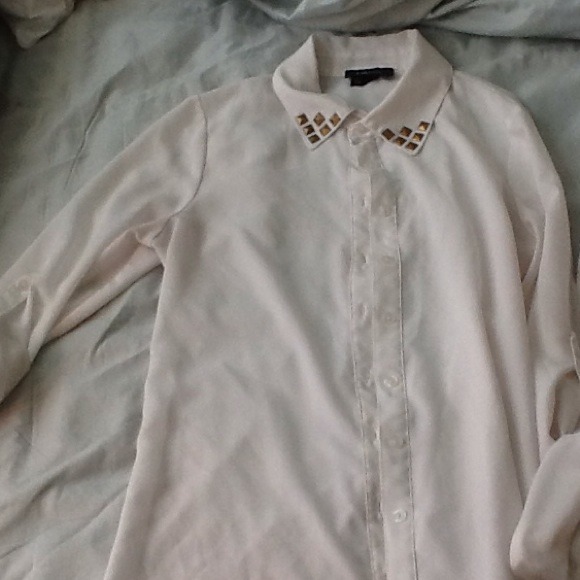 --SOLD--White Button Up with Studs on Collar - Picture 1 of 4