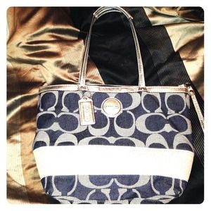 💥💥💥Signature coach bag😍