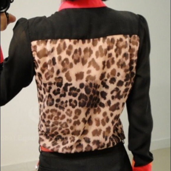 *FLASH SALE* Black, Red and Leopard Blouse, Size M - Picture 2 of 3