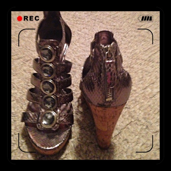 Dress shoes