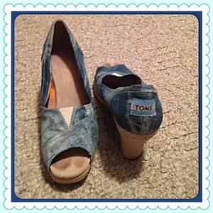Toms heels