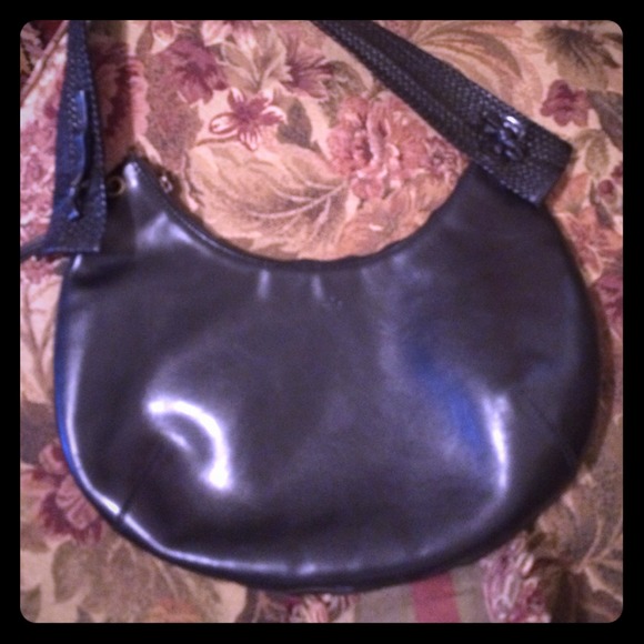 SOLD!! Vintage 💯Authentic all Leather Gucci.