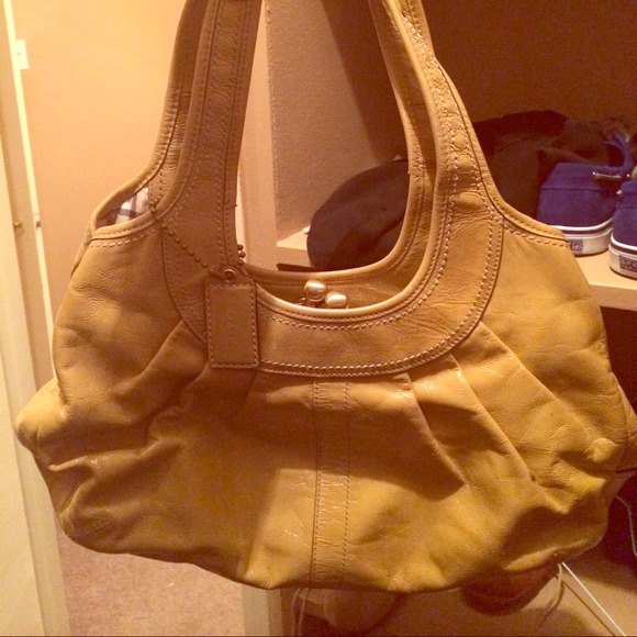 Coach patent leather shoulder bag