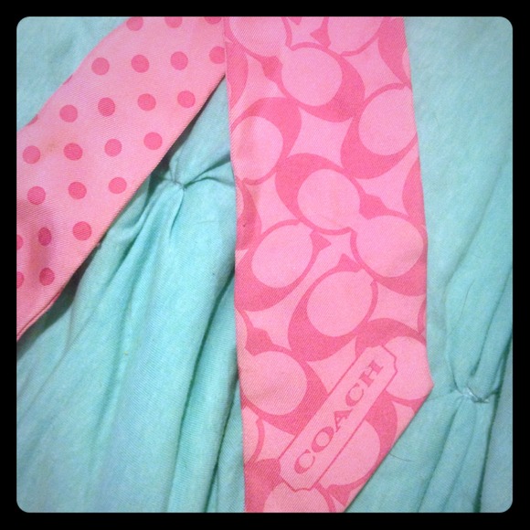 Coach pink headband/necktie/bag scarf🎀