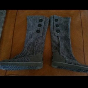 Women's Size 11 Grey UGGS - $60