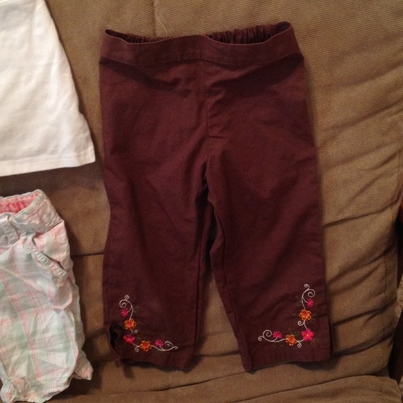 3 pair of Girls bottoms 4/5T - Picture 3 of 3