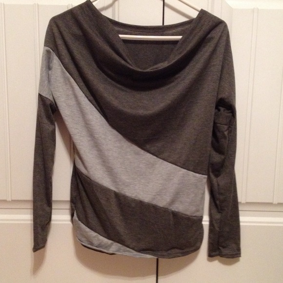 **BUNDLED** NWT long sleeved shirt - Picture 2 of 2
