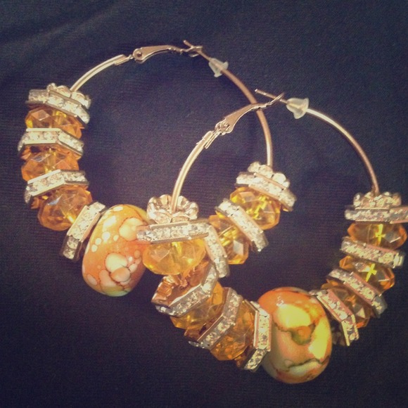 Brand NEW hoop earrings