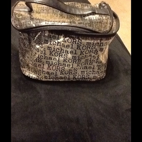 **Michael Kors cosmetic bag**