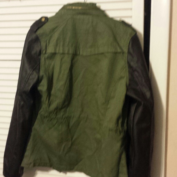 ***TRADED*** Jacket - Picture 2 of 4