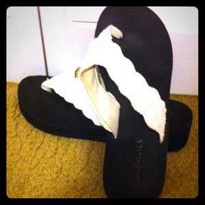 Coconuts Cream laced flip flops