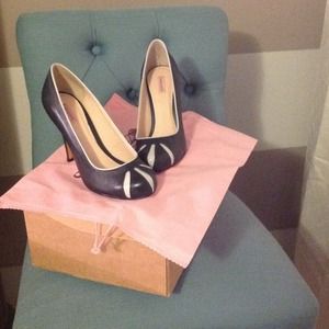 Super cute pumps!! 👠NWOT