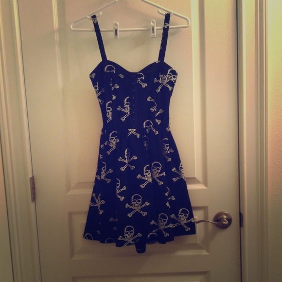 Skull dress 💀