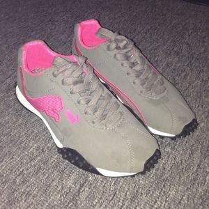 Puma running track shoe