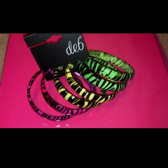 Earings