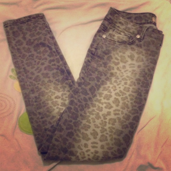 Nine West American Vintage Chetah Skinnies