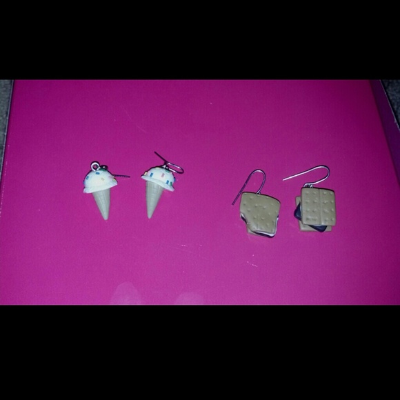 Earings - Picture 1 of 1
