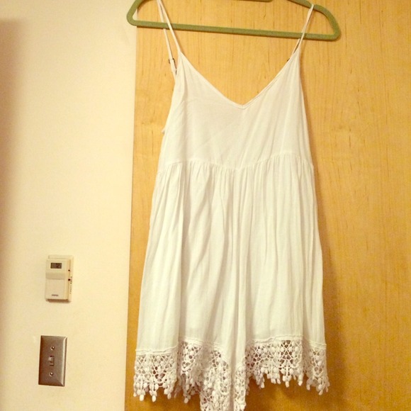 🎈SOLD🎈LF white crochet lace romper
