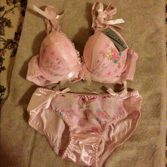 NWT Bra-Panty Set