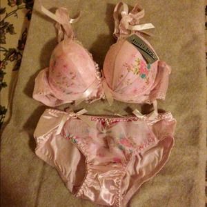 NWT Bra-Panty Set