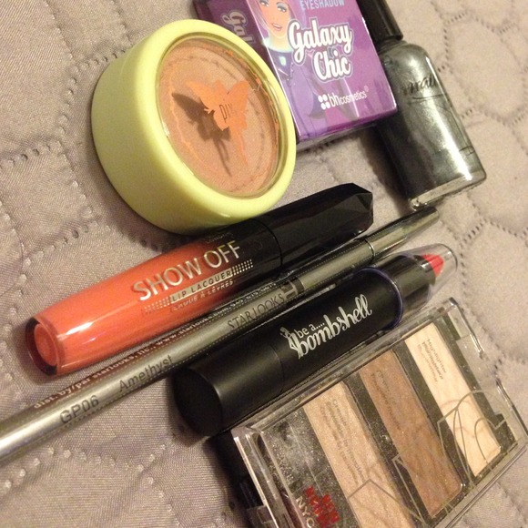 Unopened makeup bundle