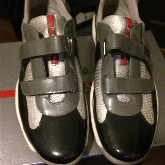 Authentic prada shoes. Men's size 10. W/box