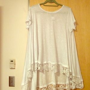 LF tee with crochet bottom