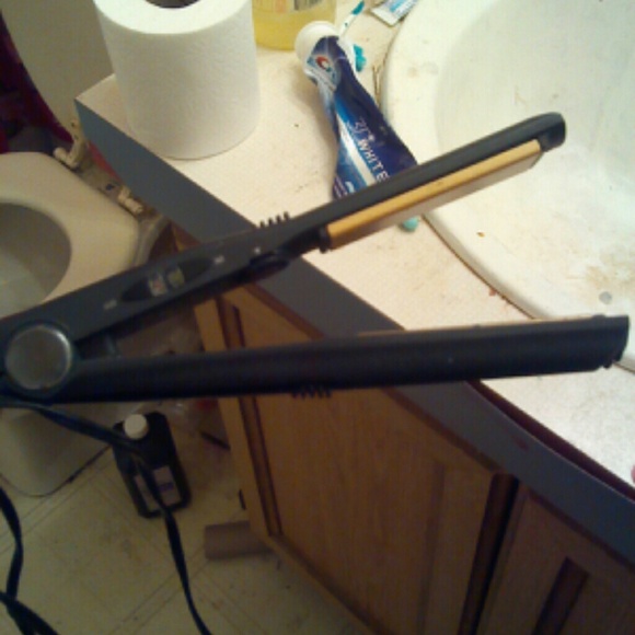 Conair hair straightener