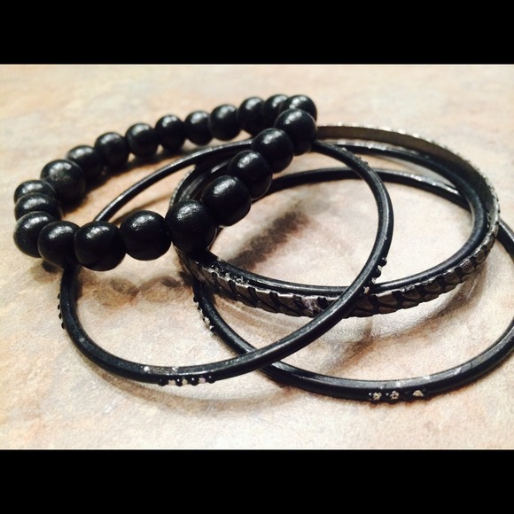 💞Bundle of Black Bracelets 💞