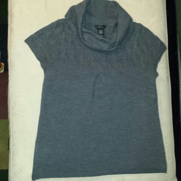 *** SOLD in bundle***  gray cowl neck sweater