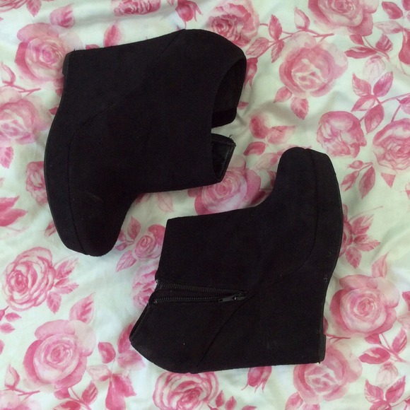 Black Zip Up Booties